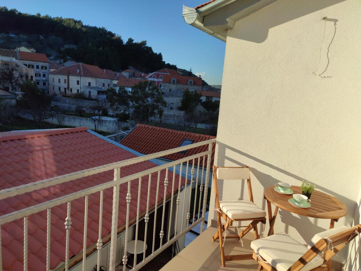 Apartments Pulic Skradin Esterno foto