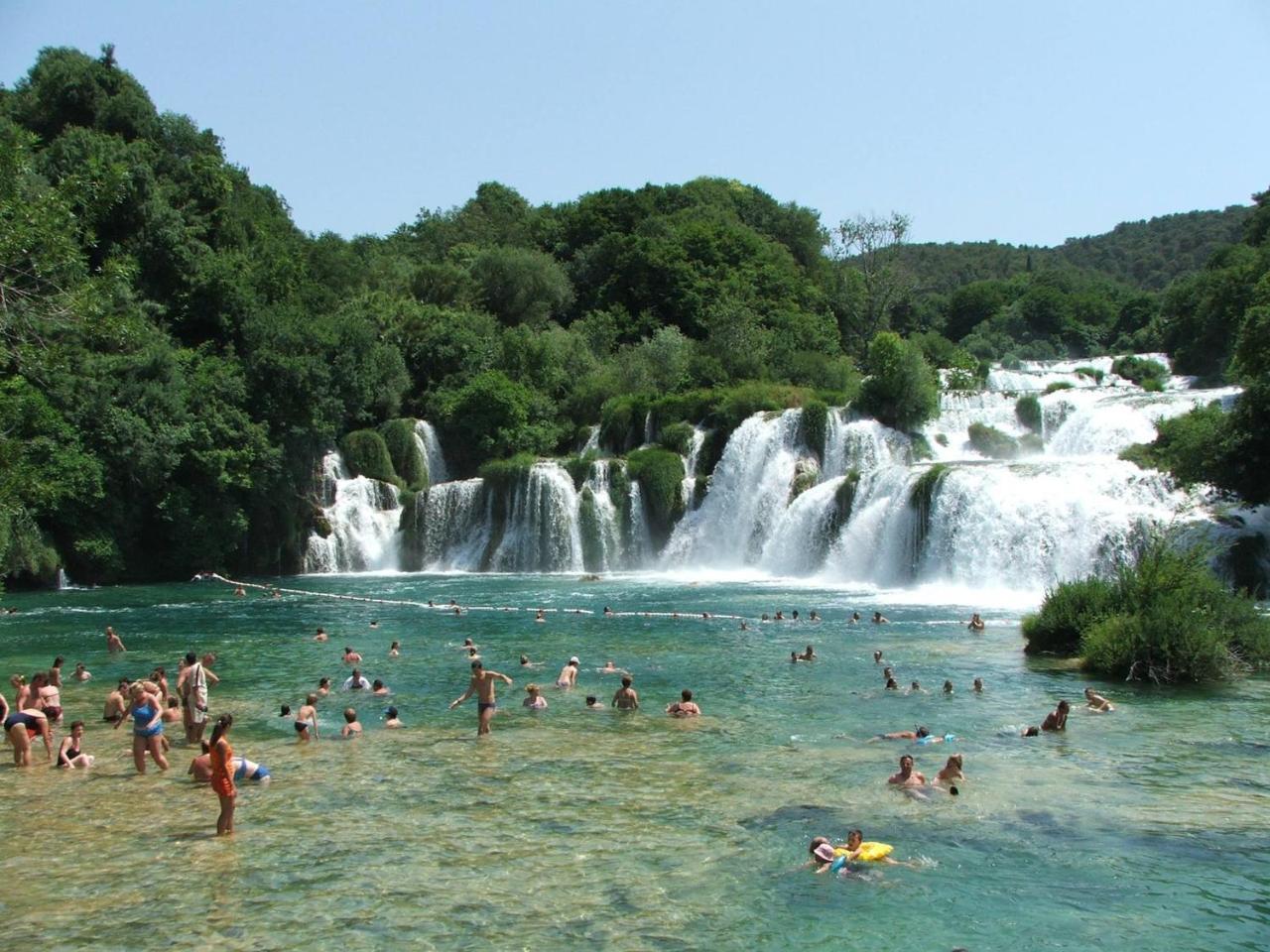 Apartments Pulic Skradin Esterno foto
